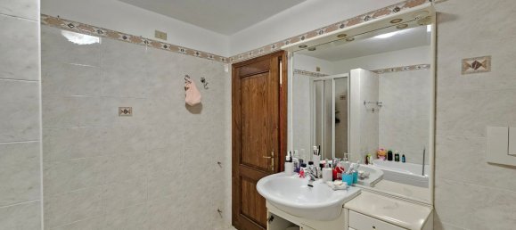 Casa de 7 habitaciónes en Serravalle Pistoiese, Italy No. 110321 38