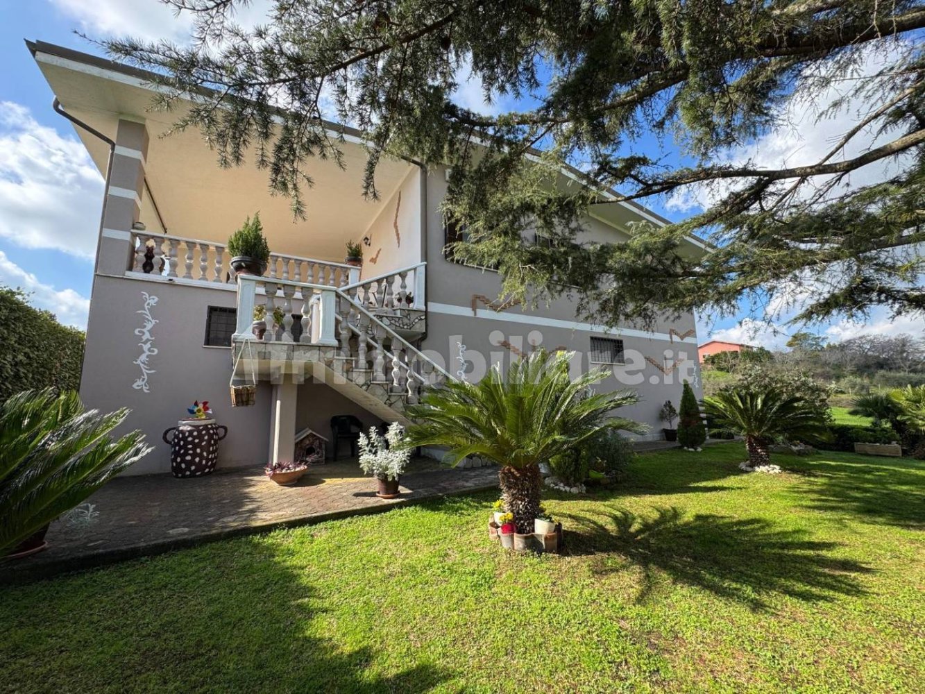 4 bedrooms Villa in Ardea, Italy No. 157475