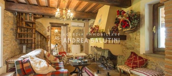 4 bedrooms House in Buti, Italy No. 15593 4