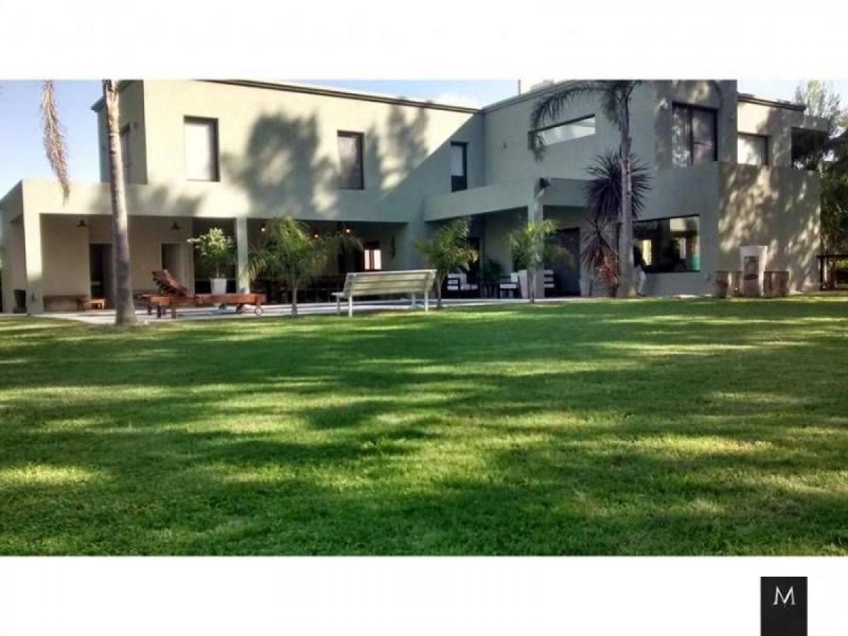 4 bedrooms House in Pilar, Argentina No. 57118