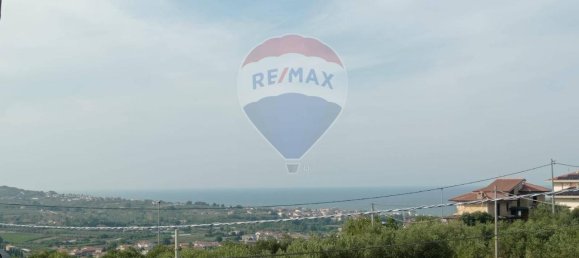 7-Zimmer Doppelhaus in Ortona, Italy, Nr. 135185 10