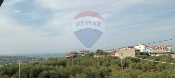 7-Zimmer Doppelhaus in Ortona, Italy, Nr. 135185 9