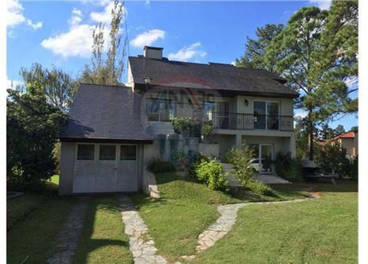 4 bedrooms House in Escobar, Argentina No. 16724