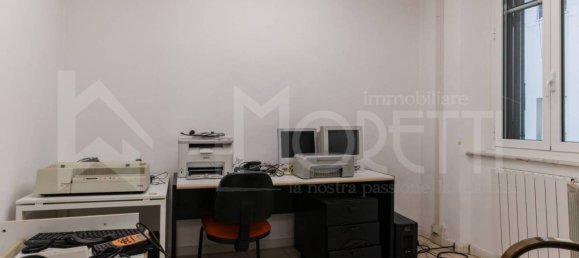 7 bedrooms Apartment in Livorno, Italy No. 213690 27