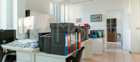 7 bedrooms Apartment in Livorno, Italy No. 213690 32