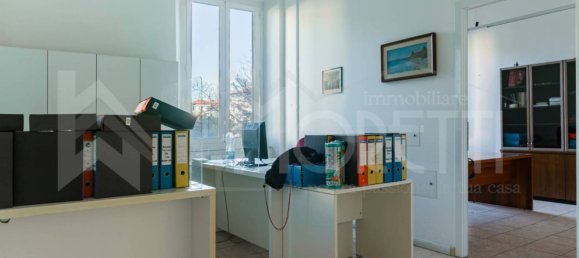 7 bedrooms Apartment in Livorno, Italy No. 213690 31