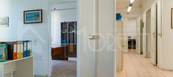 7 bedrooms Apartment in Livorno, Italy No. 213690 30