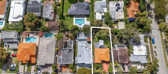 4 Schlafzimmer Villa in Miami, USA, Nr. 615196 3