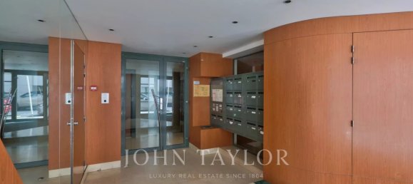 4 bedrooms Duplex in Paris, France No. 346358 10