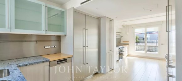 4 bedrooms Duplex in Paris, France No. 346358 5