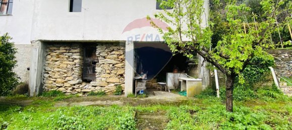 3 bedrooms House in Rapallo, Italy No. 38442 3