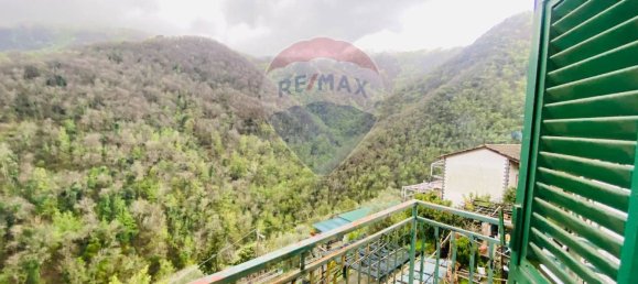 3 bedrooms House in Rapallo, Italy No. 38442 43