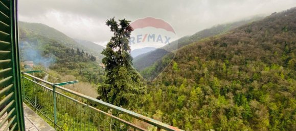 3 bedrooms House in Rapallo, Italy No. 38442 42