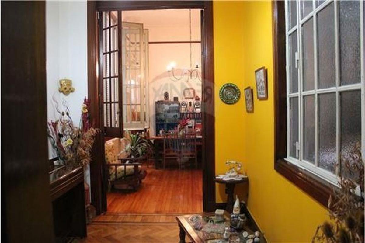Apartamento de 3 dormitorios en Buenos Aires, Argentina No. 86581