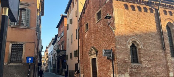4 rooms Apartment in Verona, Italy No. 59255 6