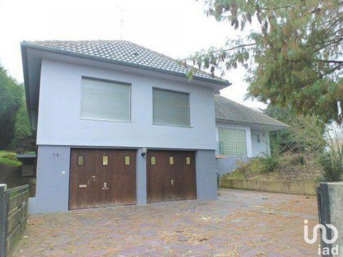 Casa T6 em Folkling, France N.º 8069