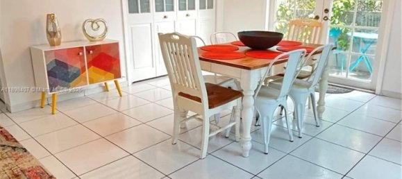 3 Schlafzimmer Villa in Miami, USA, Nr. 615899 2