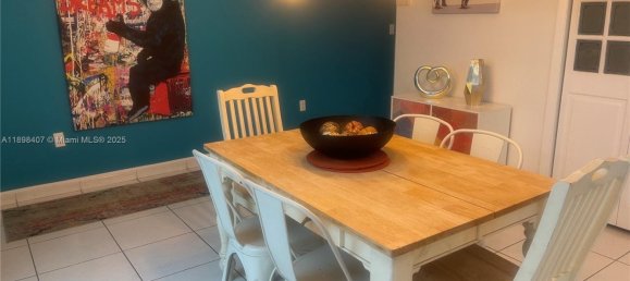 3 Schlafzimmer Villa in Miami, USA, Nr. 615899 10