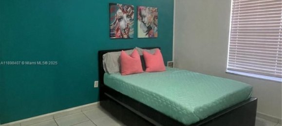 3 Schlafzimmer Villa in Miami, USA, Nr. 615899 5