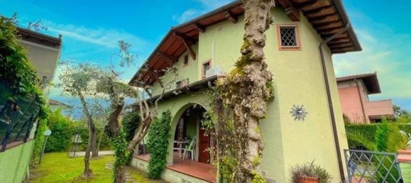 6 rooms Villa in Forte dei Marmi, Italy No. 24482 2