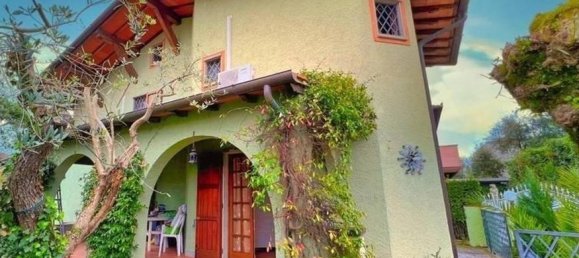 6 rooms Villa in Forte dei Marmi, Italy No. 24482 4