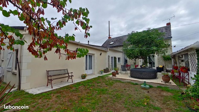 Casa de 3 dormitorios en Chatellerault, France No. 309387