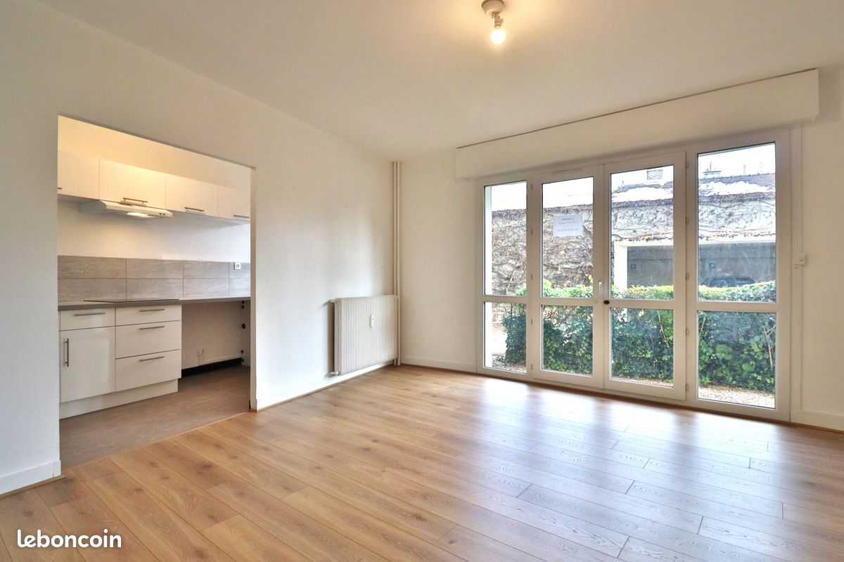 1 غرف نوم شقة في Troyes, France رقم 160428