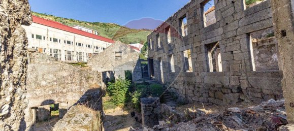 640m² Warehouse in Covilha, Portugal No. 68034 16