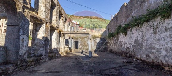 640m² Warehouse in Covilha, Portugal No. 68034 13