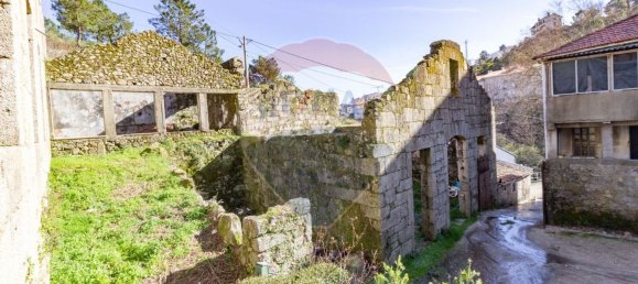 640m² Warehouse in Covilha, Portugal No. 68034 9