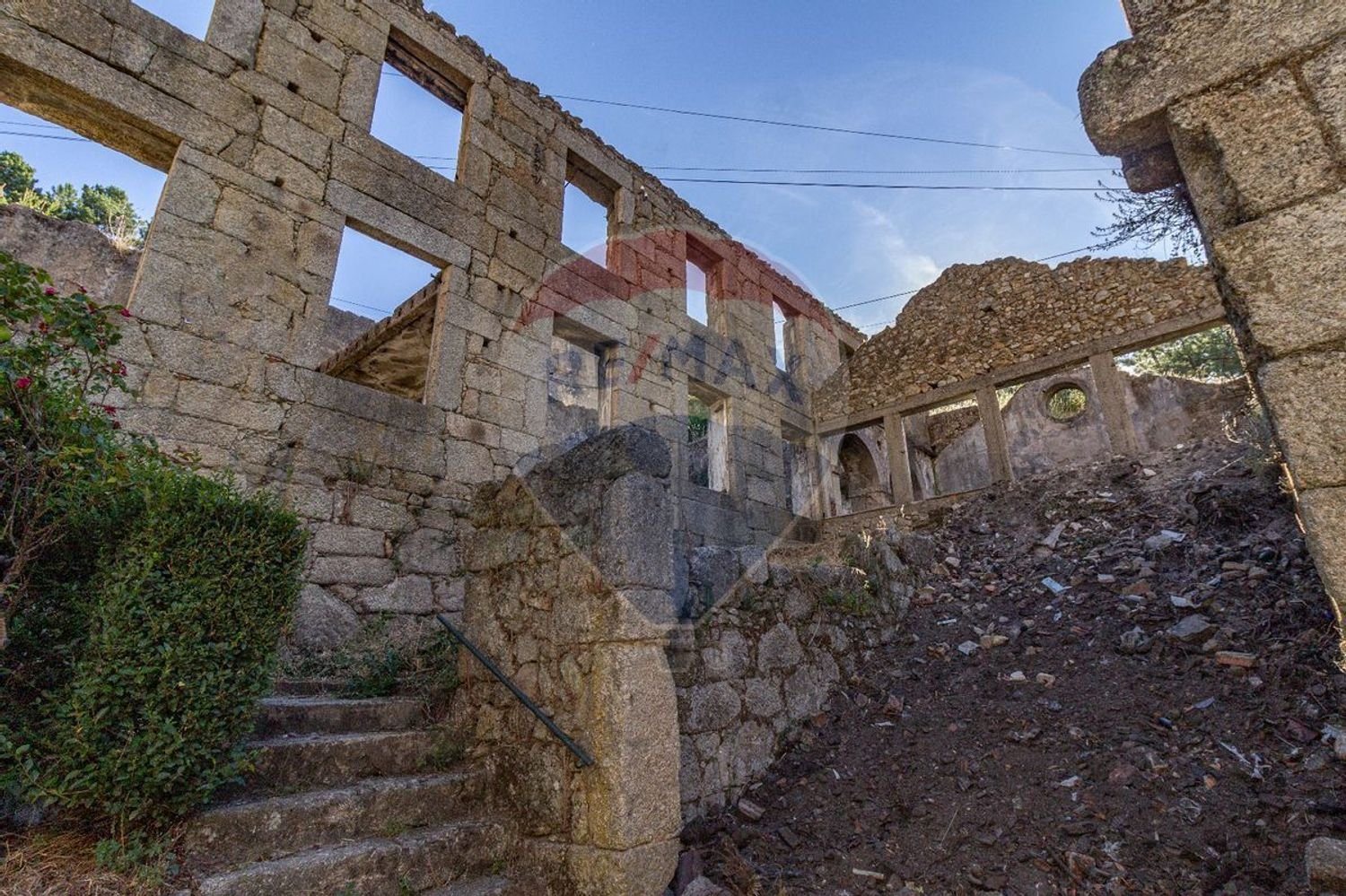 640m² Warehouse in Covilha, Portugal No. 68034