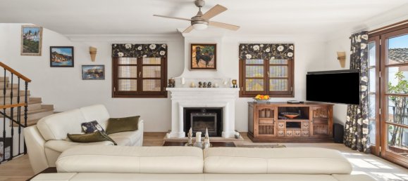 3 bedrooms Townhouse in La Quinta, Spain No. 133944 6