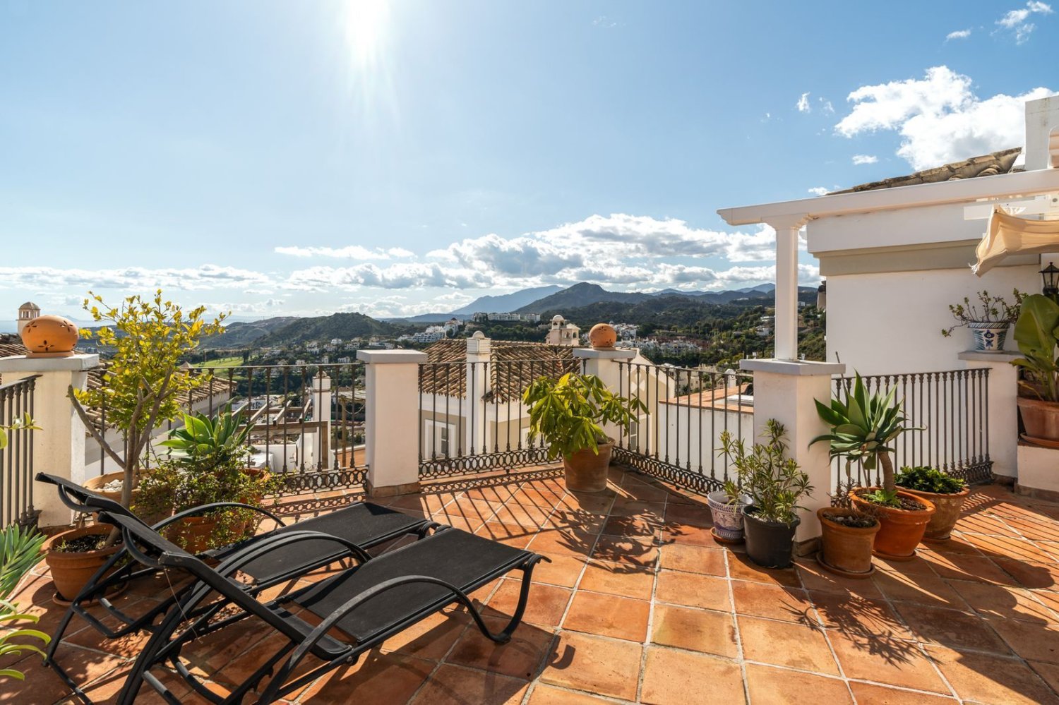 3 bedrooms Townhouse in La Quinta, Spain No. 133944