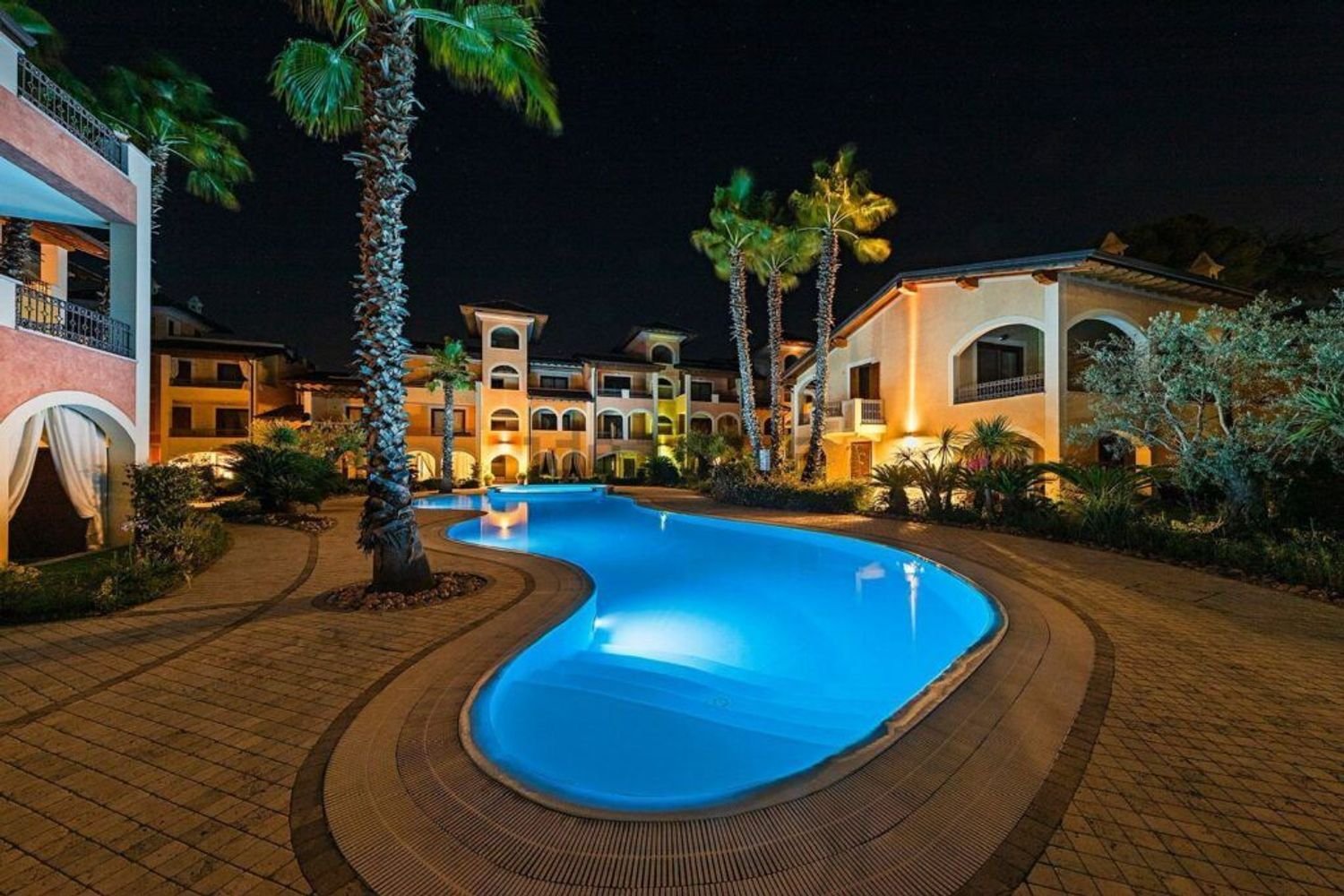 3غرفة شقة في Toscolano Maderno, Italy رقم 229217