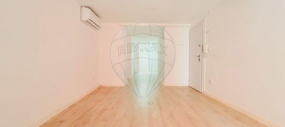 211m² Building in Lisbon, Portugal No. 259842 2