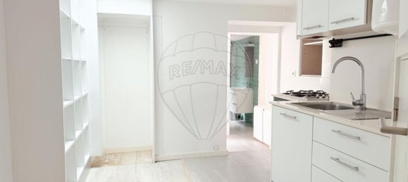 211m² Building in Lisbon, Portugal No. 259842 4