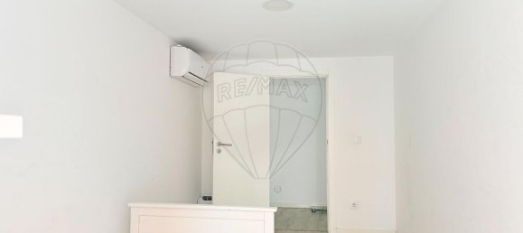 211m² Building in Lisbon, Portugal No. 259842 9