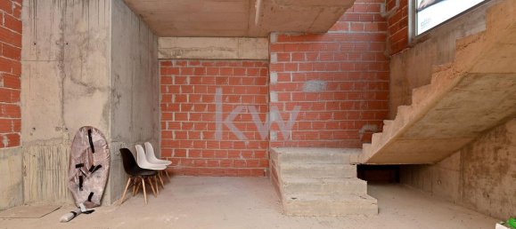 106m² Commercial property in Lisbon, Portugal No. 91810 2