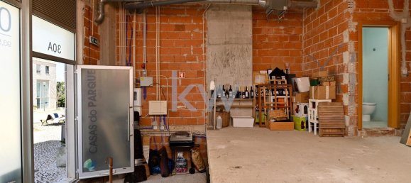 106m² Commercial property in Lisbon, Portugal No. 91810 5