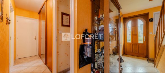 3 bedrooms House in Brebieres, France No. 55197 4