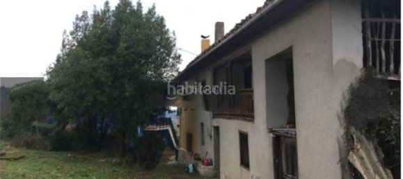 2 bedrooms House in Parres, Spain No. 166054 3