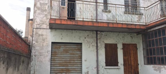 10 rooms House in Ferrara, Italy No. 289106 4