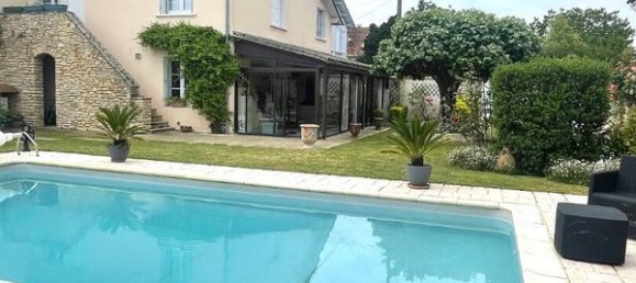 3 bedrooms House in Perigueux, France No. 108382 2