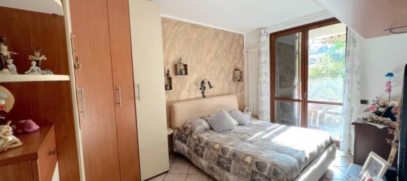 3 rooms Apartment in Cambiago, Italy No. 28180 7