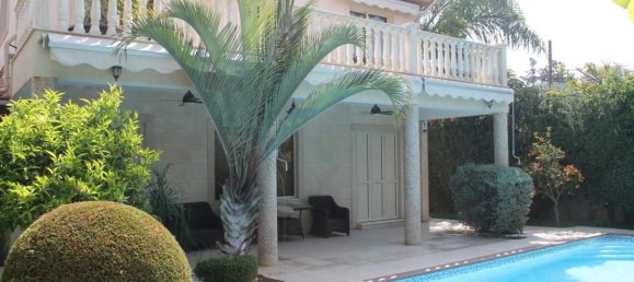 4 bedrooms Villa in Limassol, Cyprus No. 24874 2