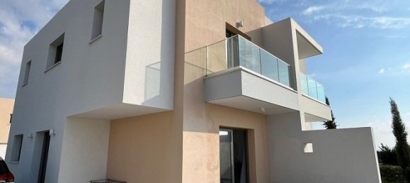 Casa de 3 dormitorios en Paphos, Cyprus No. 10028 2