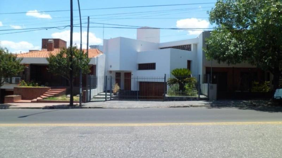 4 غرف نوم منزل في Cordoba, Argentina رقم 16018