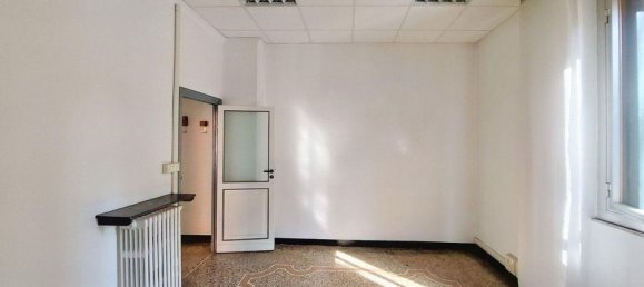 Oficina en Genoa, Italy 88 m² No. 371474 7