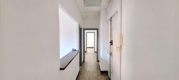 Oficina en Genoa, Italy 88 m² No. 371474 16