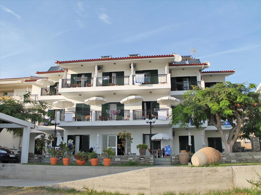 13 habitaciónes adosado en venta en Chalkidiki, Central Macedonia, Macedonia and Thrace, Greece № 8082